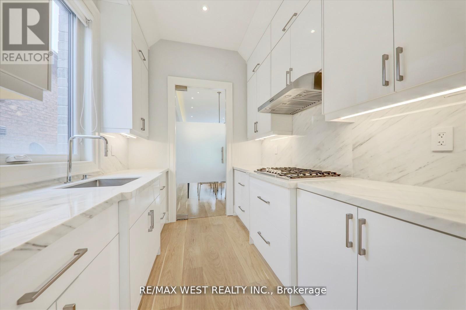 Photo 36 of 232 Ellerslie Avenue, Toronto ON