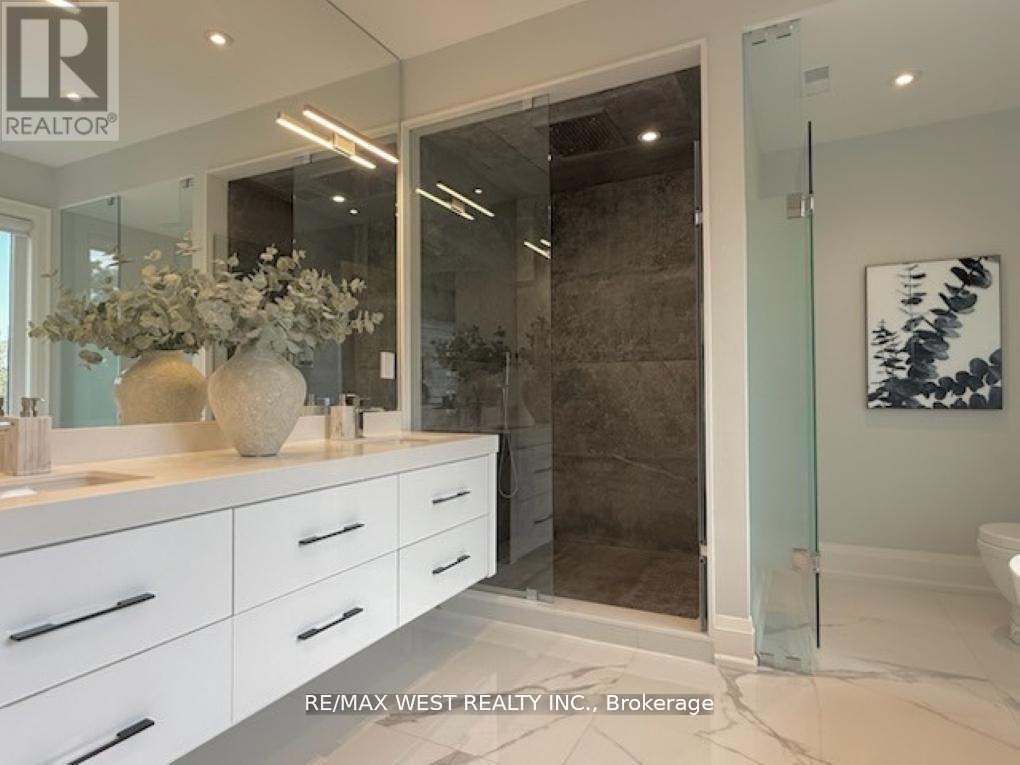 Photo 20 of 232 Ellerslie Avenue, Toronto ON