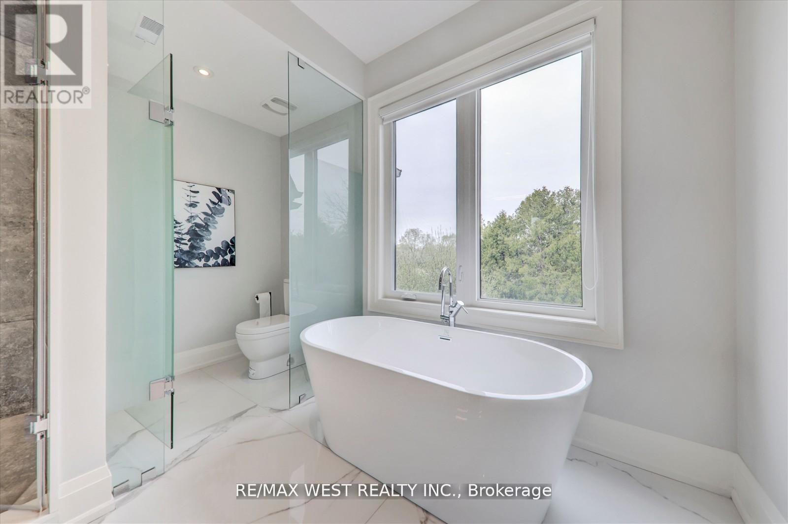Photo 30 of 232 Ellerslie Avenue, Toronto ON