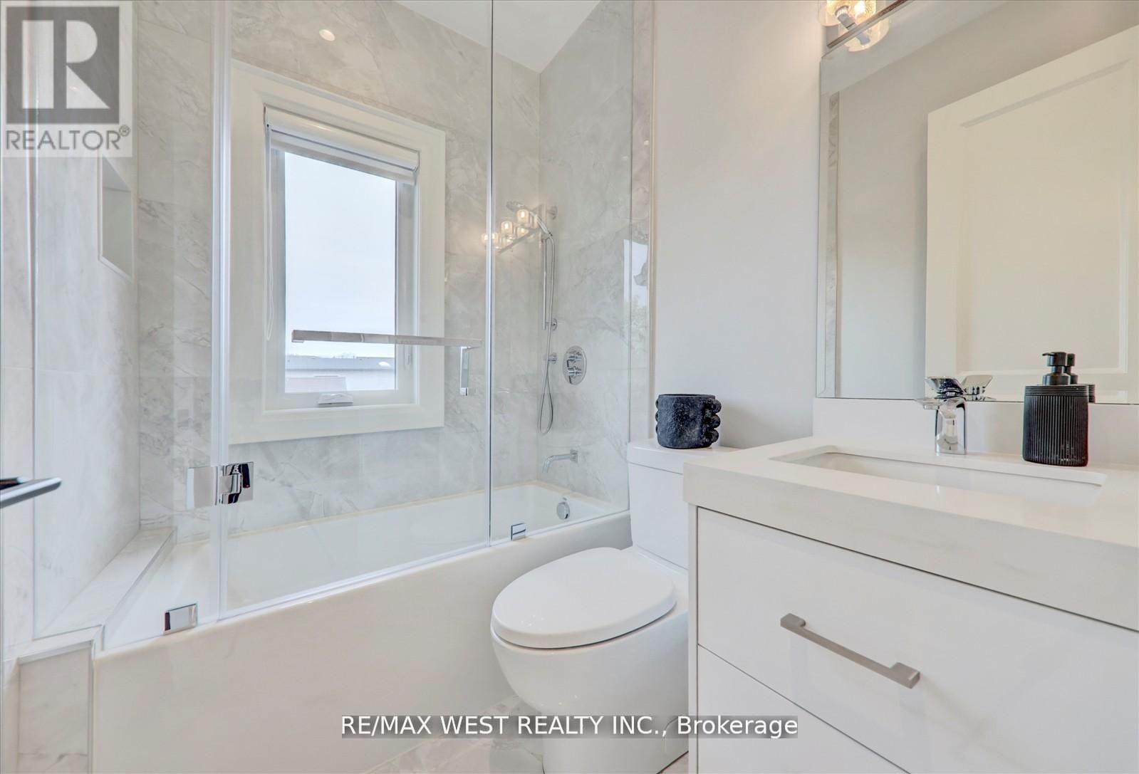 Photo 26 of 232 Ellerslie Avenue, Toronto ON