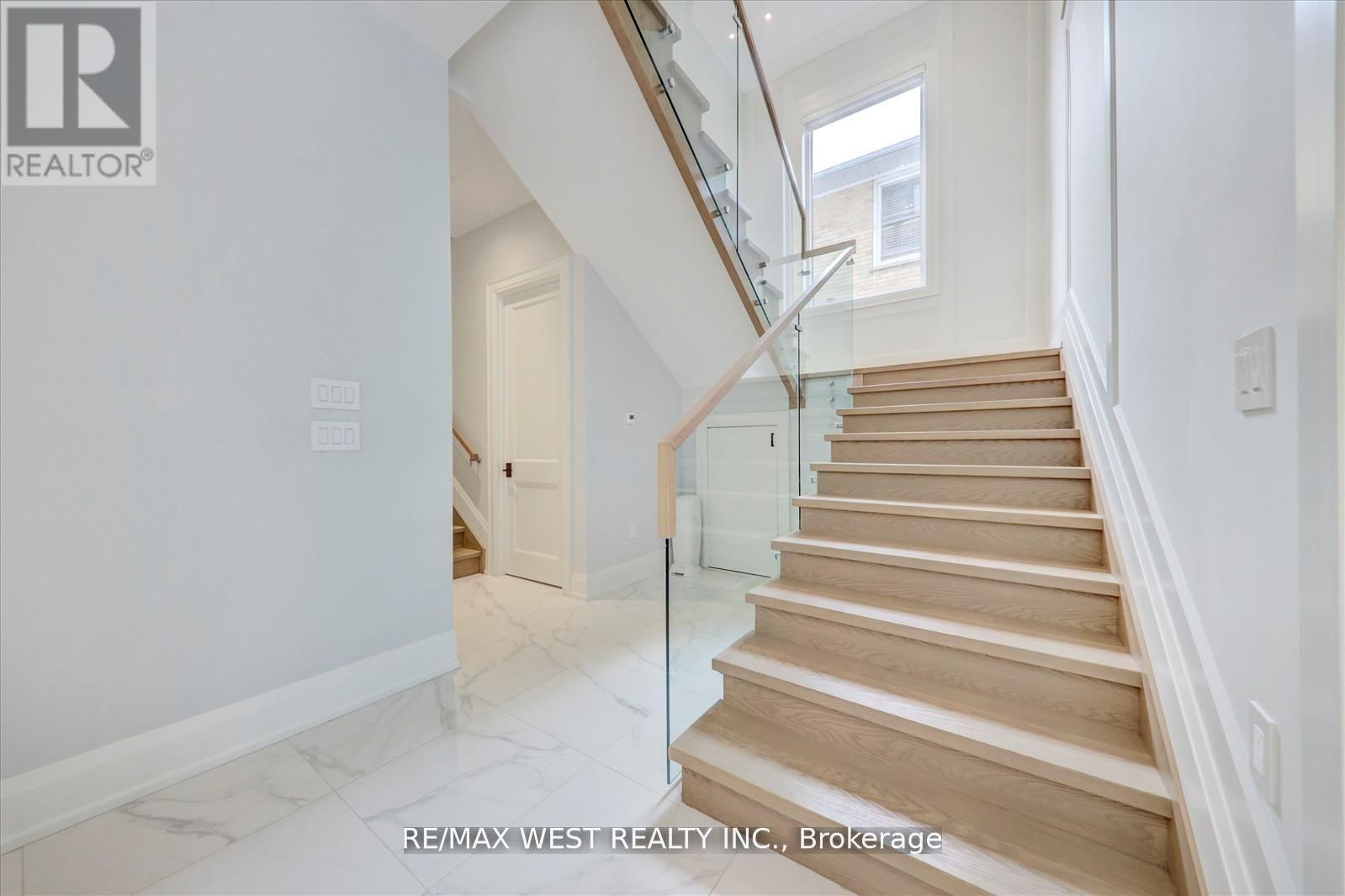 Photo 28 of 232 Ellerslie Avenue, Toronto ON