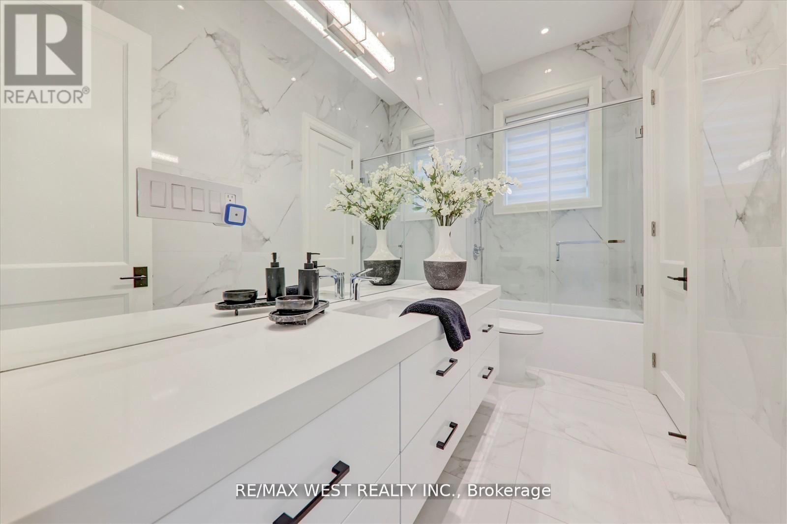 Photo 1 of 232 Ellerslie Avenue, Toronto ON
