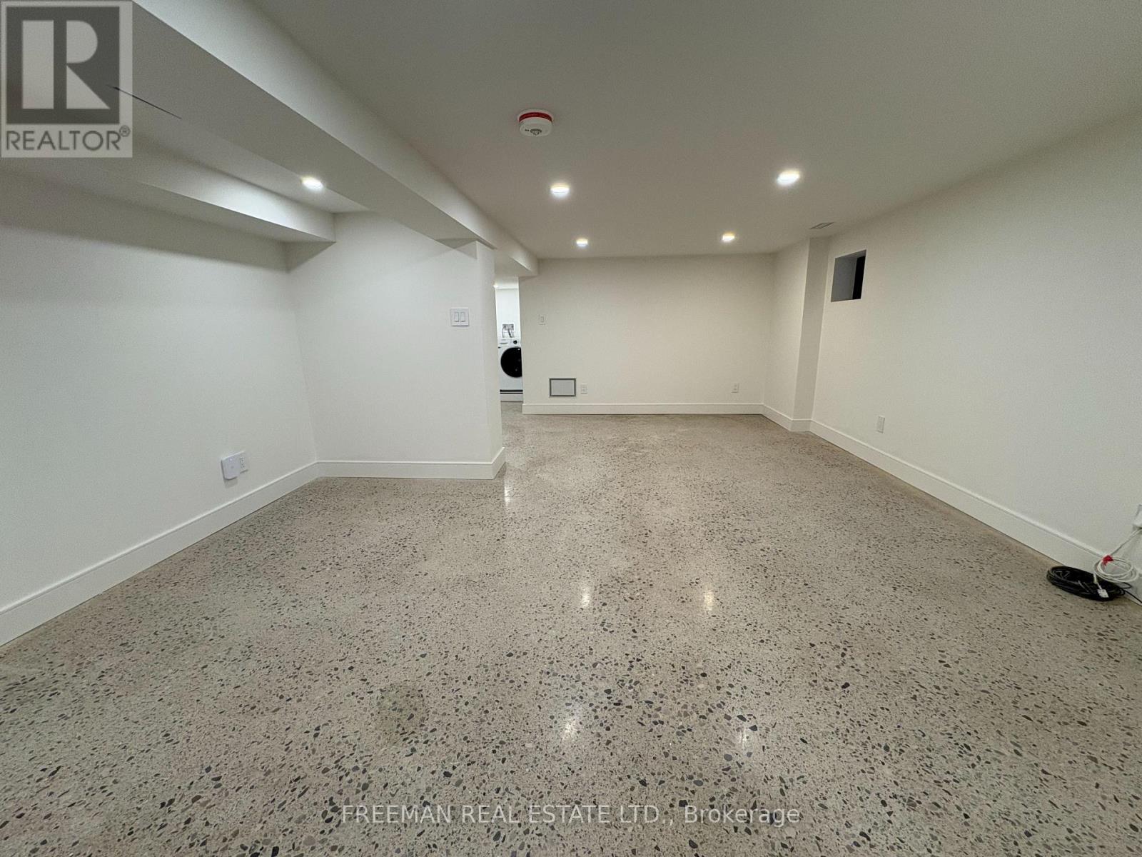 Photo 10 of Basement Unit 534 Clinton Street, Toronto ON