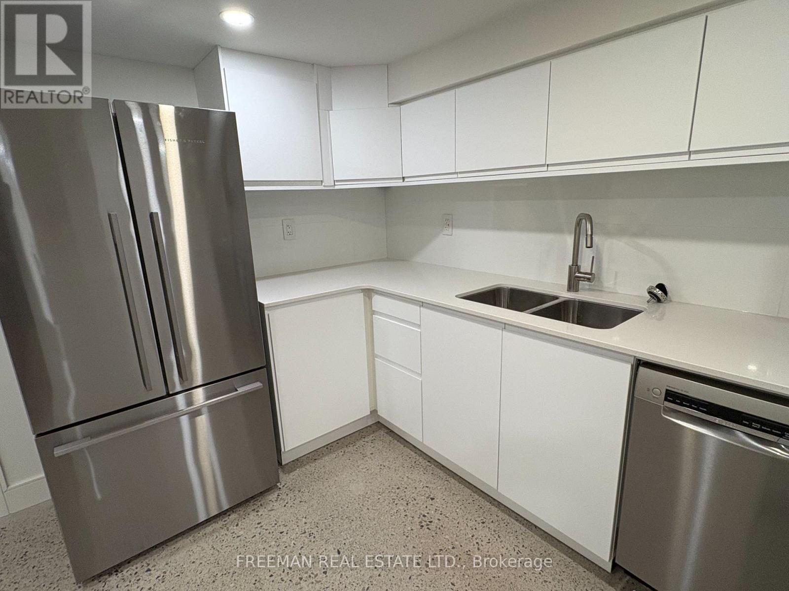 Photo 7 of Basement Unit 534 Clinton Street, Toronto ON