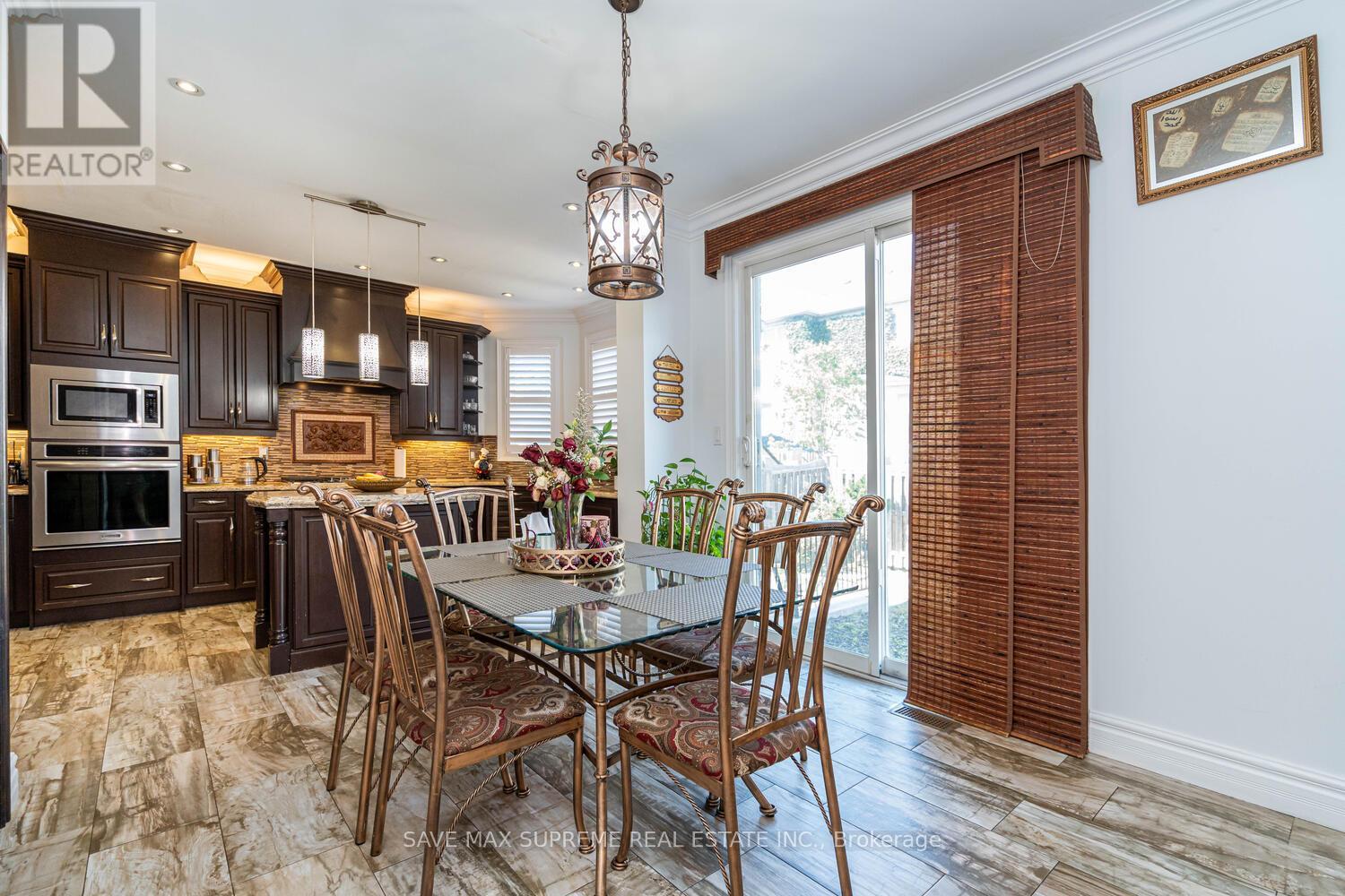 Photo 2 of 424 Tonelli Lane, Milton ON