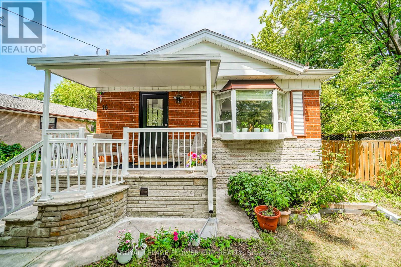 Photo 39 of 16 Scranton Road, Toronto ON