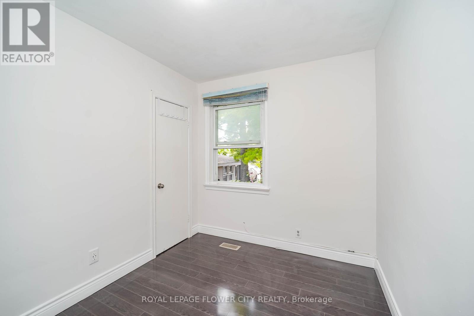 Photo 32 of 16 Scranton Road, Toronto ON