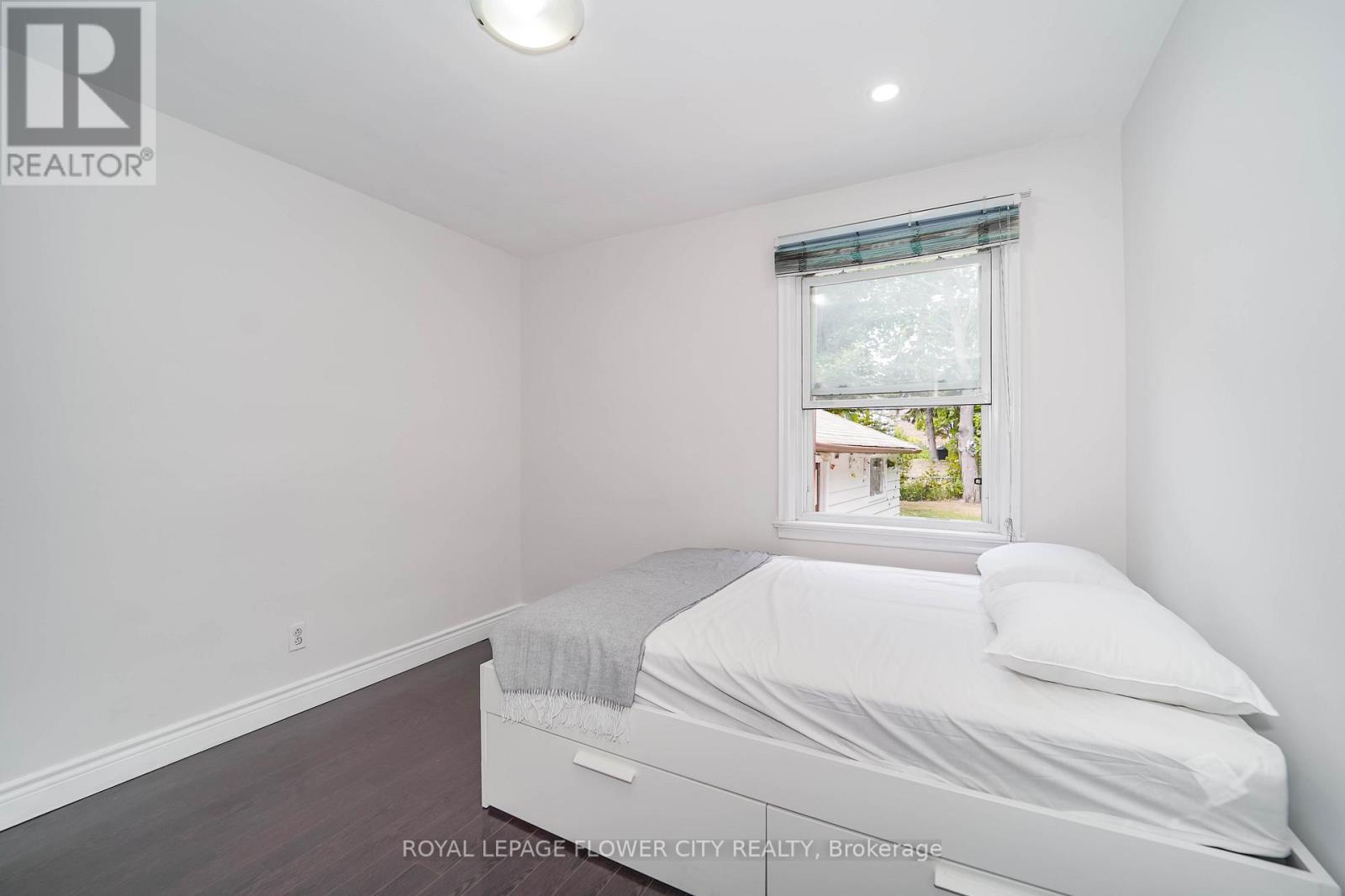 Photo 14 of 16 Scranton Road, Toronto ON