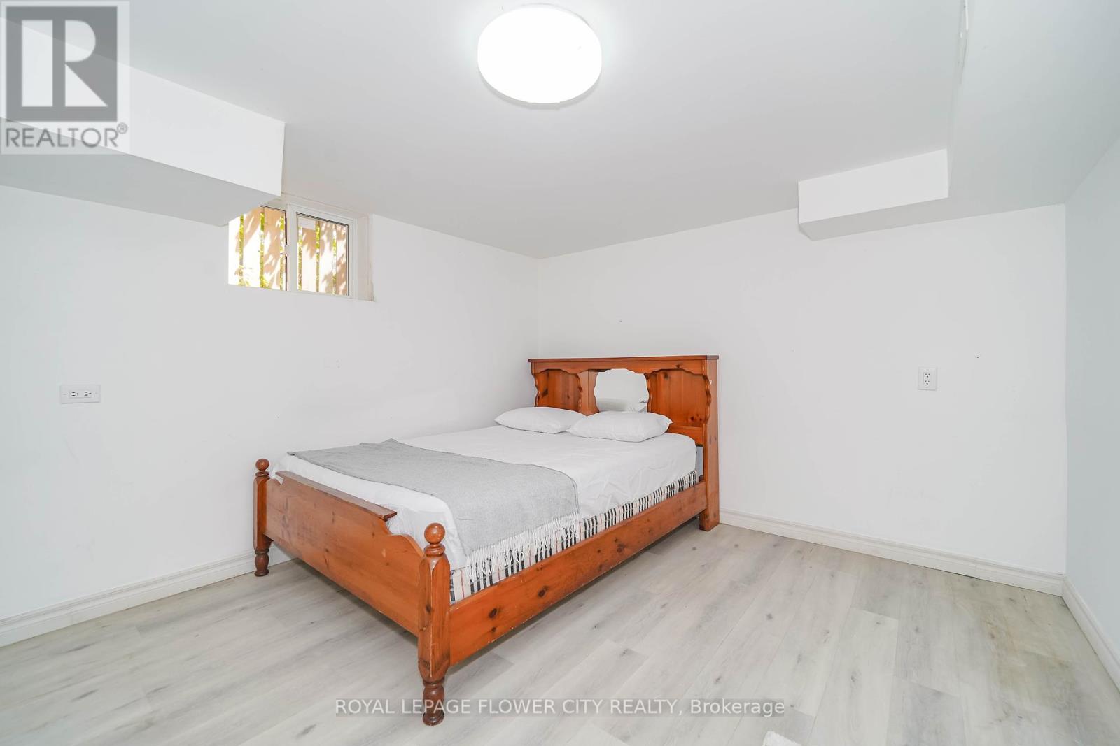 Photo 12 of 16 Scranton Road, Toronto ON