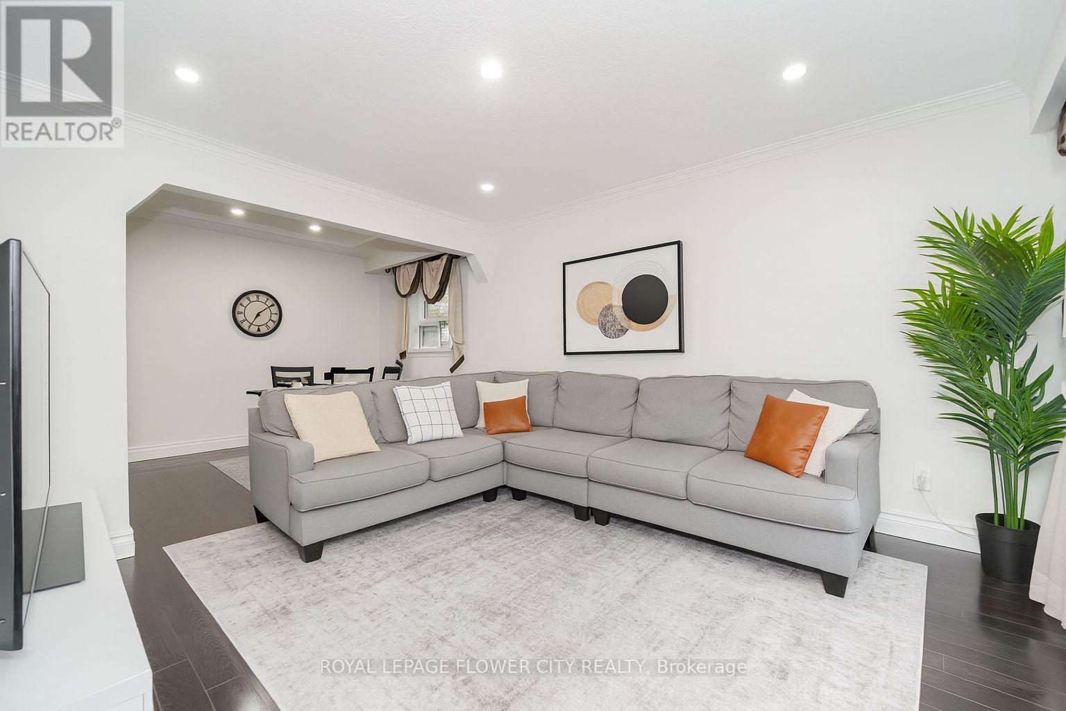Photo 20 of 16 Scranton Road, Toronto ON