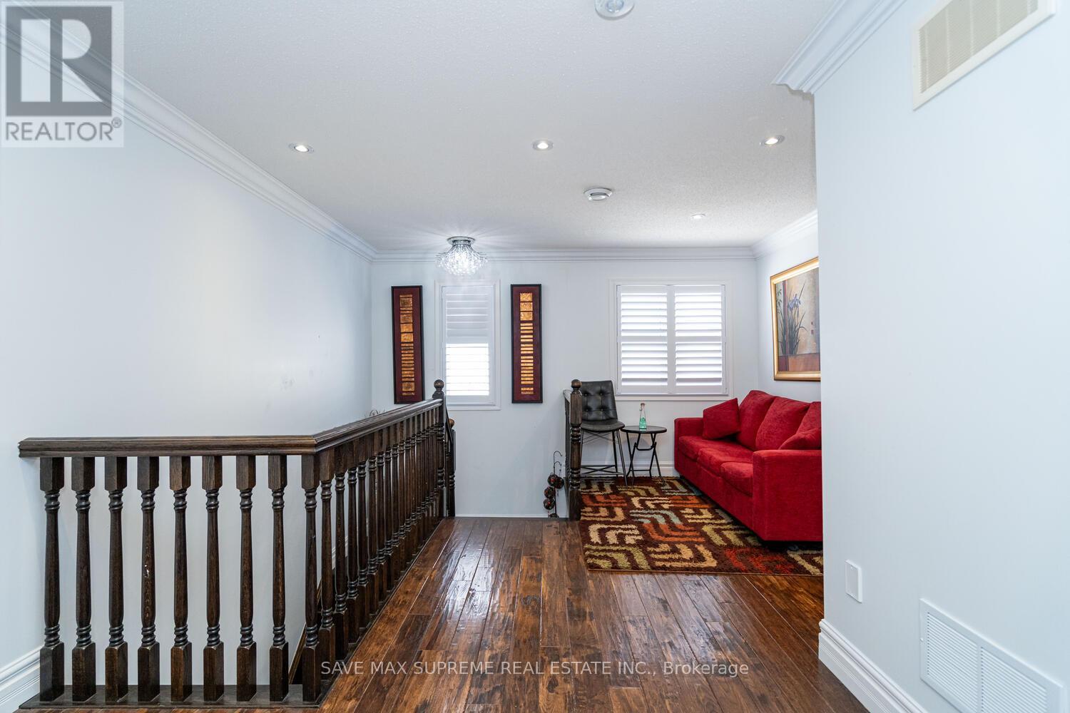 Photo 7 of 424 Tonelli Lane, Milton ON
