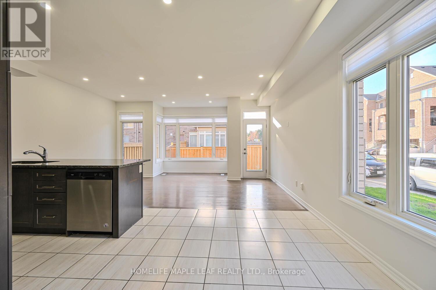 Photo 28 of 28 Gemma Place, Brampton ON