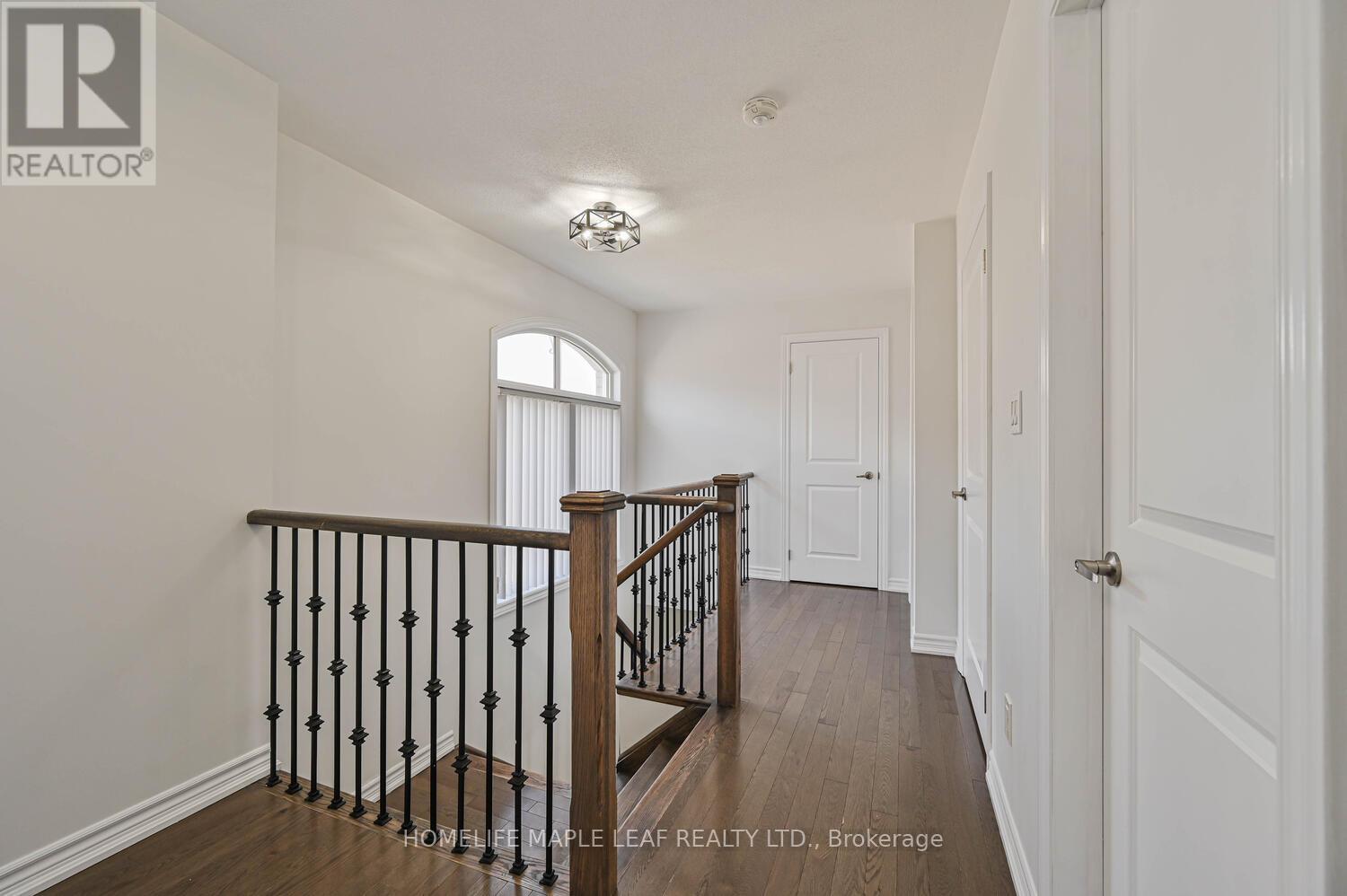 Photo 1 of 28 Gemma Place, Brampton ON
