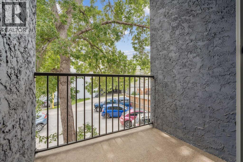 Single Family House for Sale in    Avenue SW Altadore Calgary 