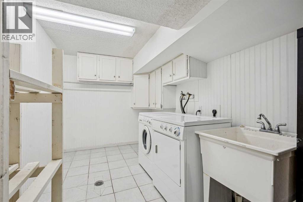 Single Family House for Sale in    Avenue SW Altadore Calgary 