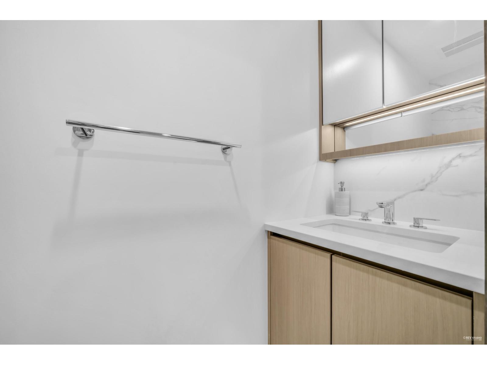 Photo 13 of 7 13778 100 Avenue, Surrey BC
