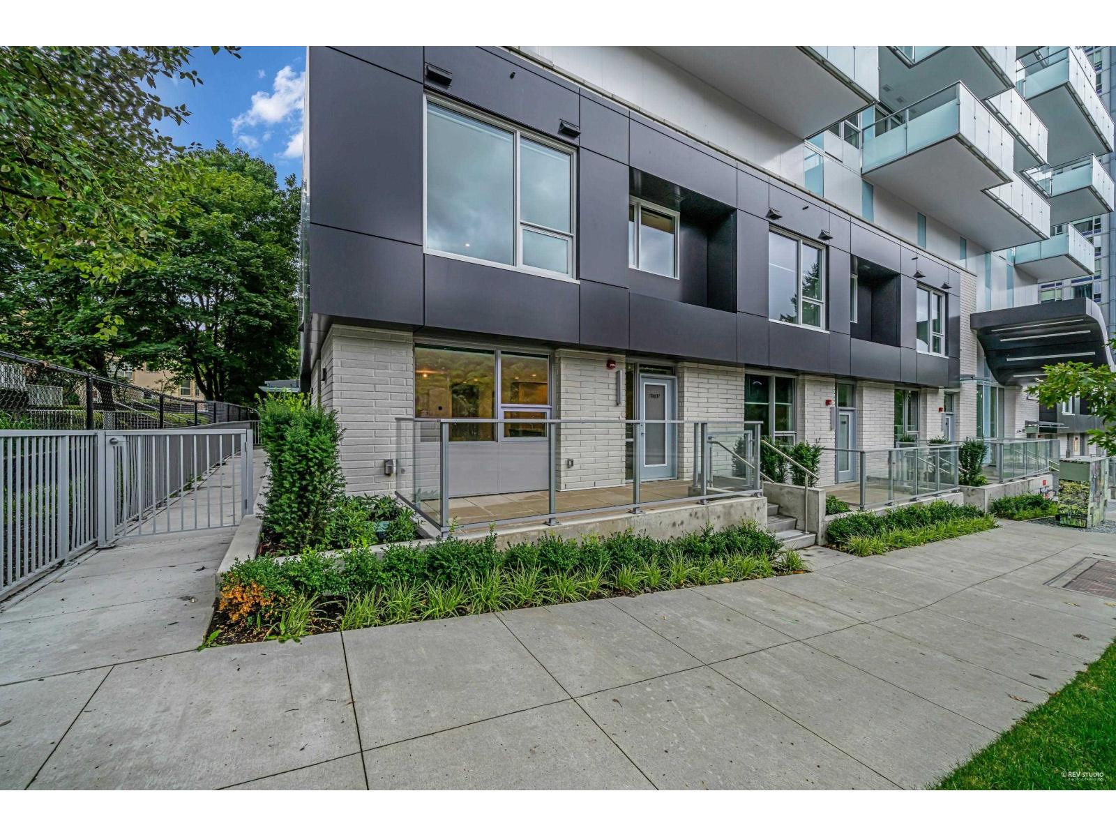 Photo 12 of 7 13778 100 Avenue, Surrey BC