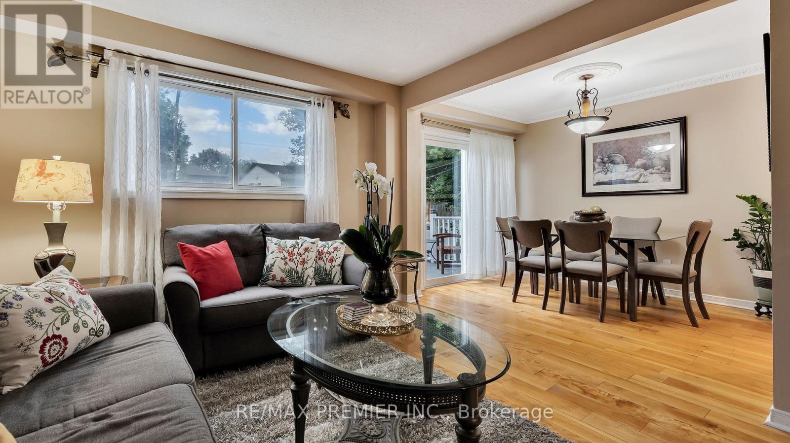 Photo 8 of 55 Loscombe Drive, Clarington ON