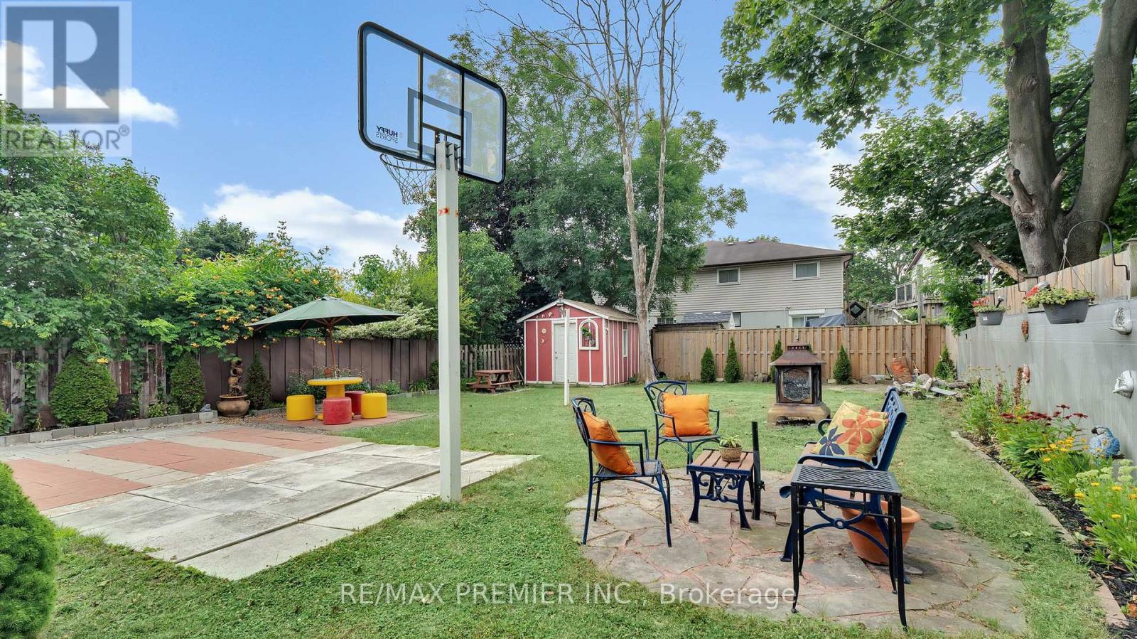 Photo 24 of 55 Loscombe Drive, Clarington ON