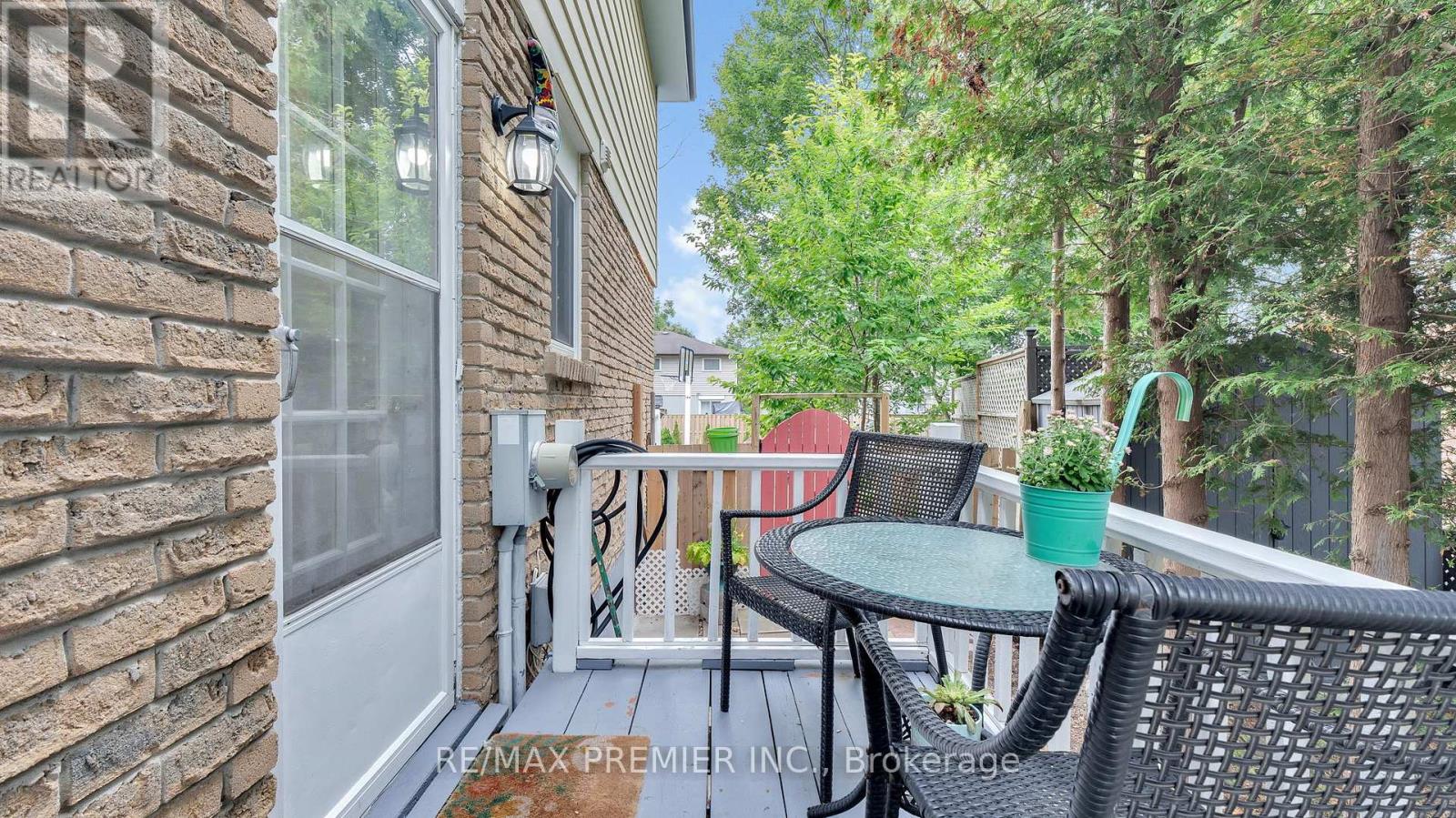 Photo 15 of 55 Loscombe Drive, Clarington ON