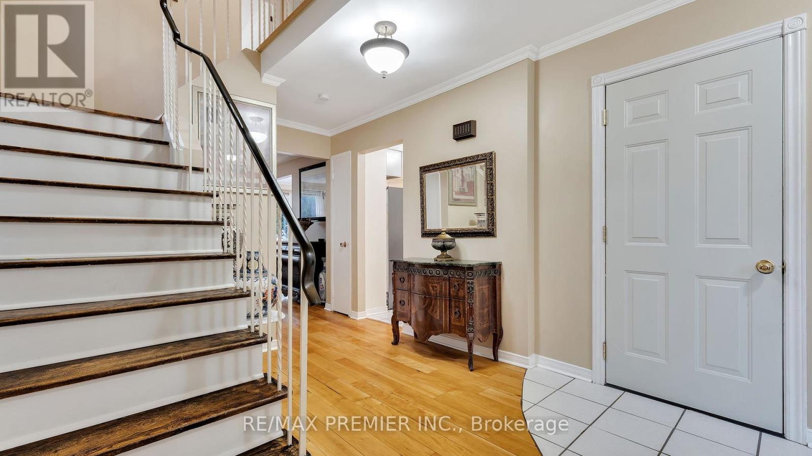 Photo 20 of 55 Loscombe Drive, Clarington ON