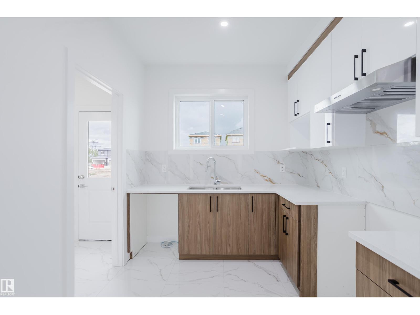 Photo 16 of 235 25 St Sw, Edmonton AB