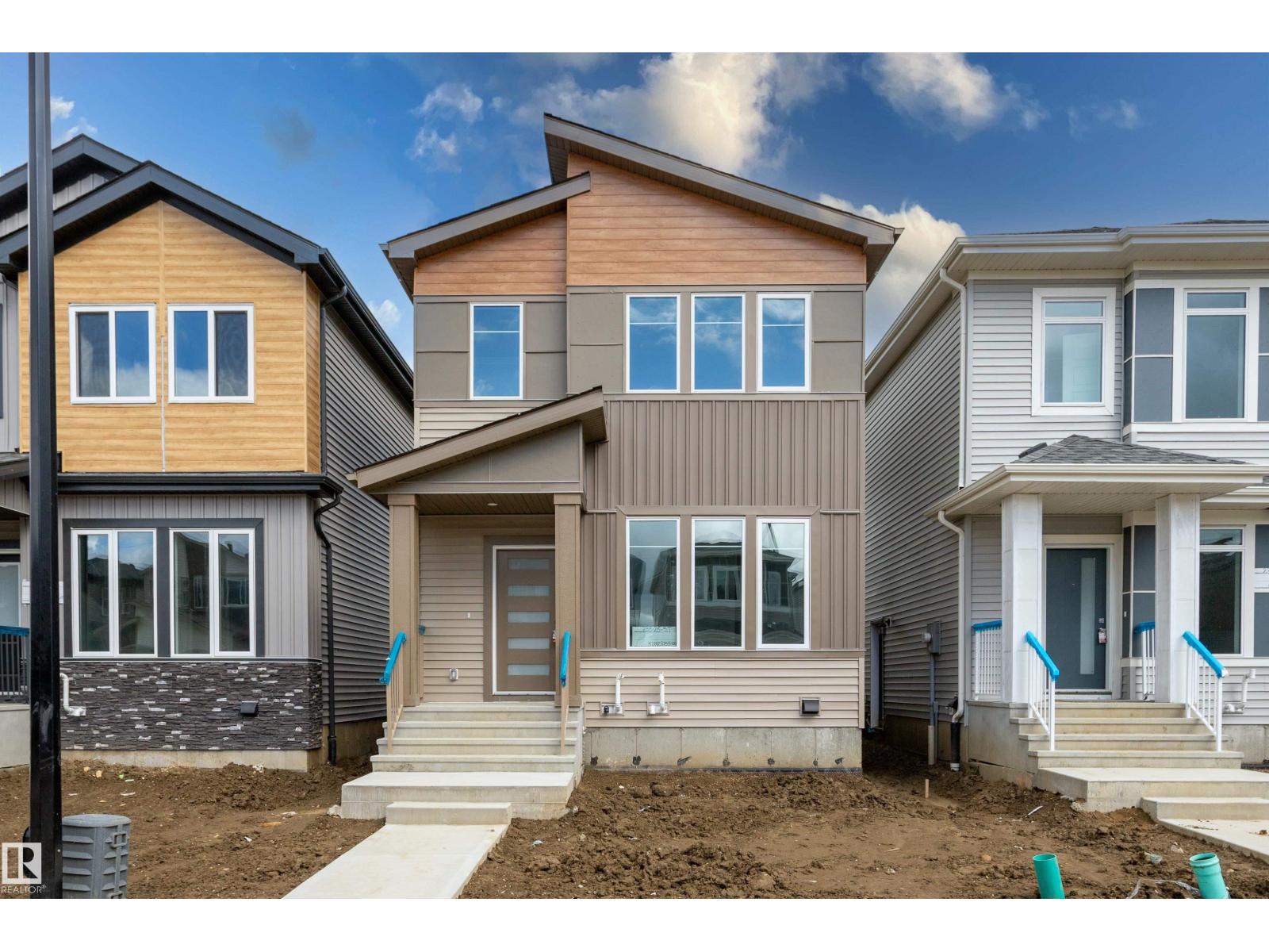 Photo 2 of 235 25 St Sw, Edmonton AB
