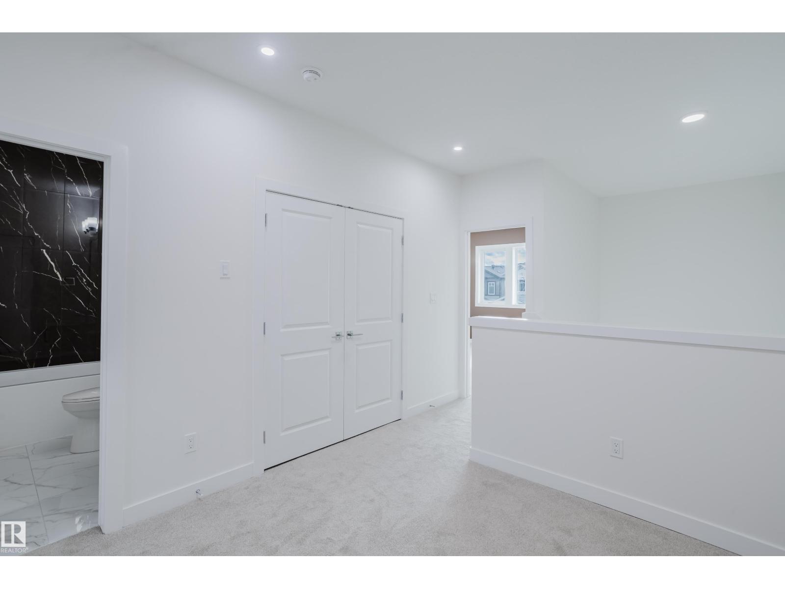Photo 29 of 235 25 St Sw, Edmonton AB