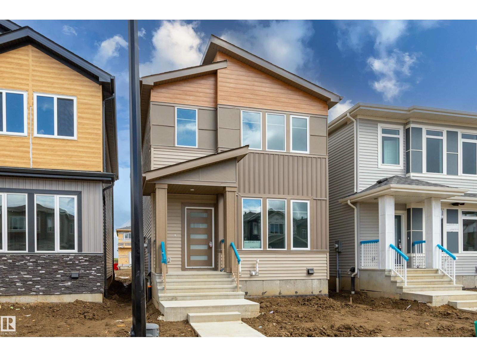 Photo 3 of 235 25 St Sw, Edmonton AB