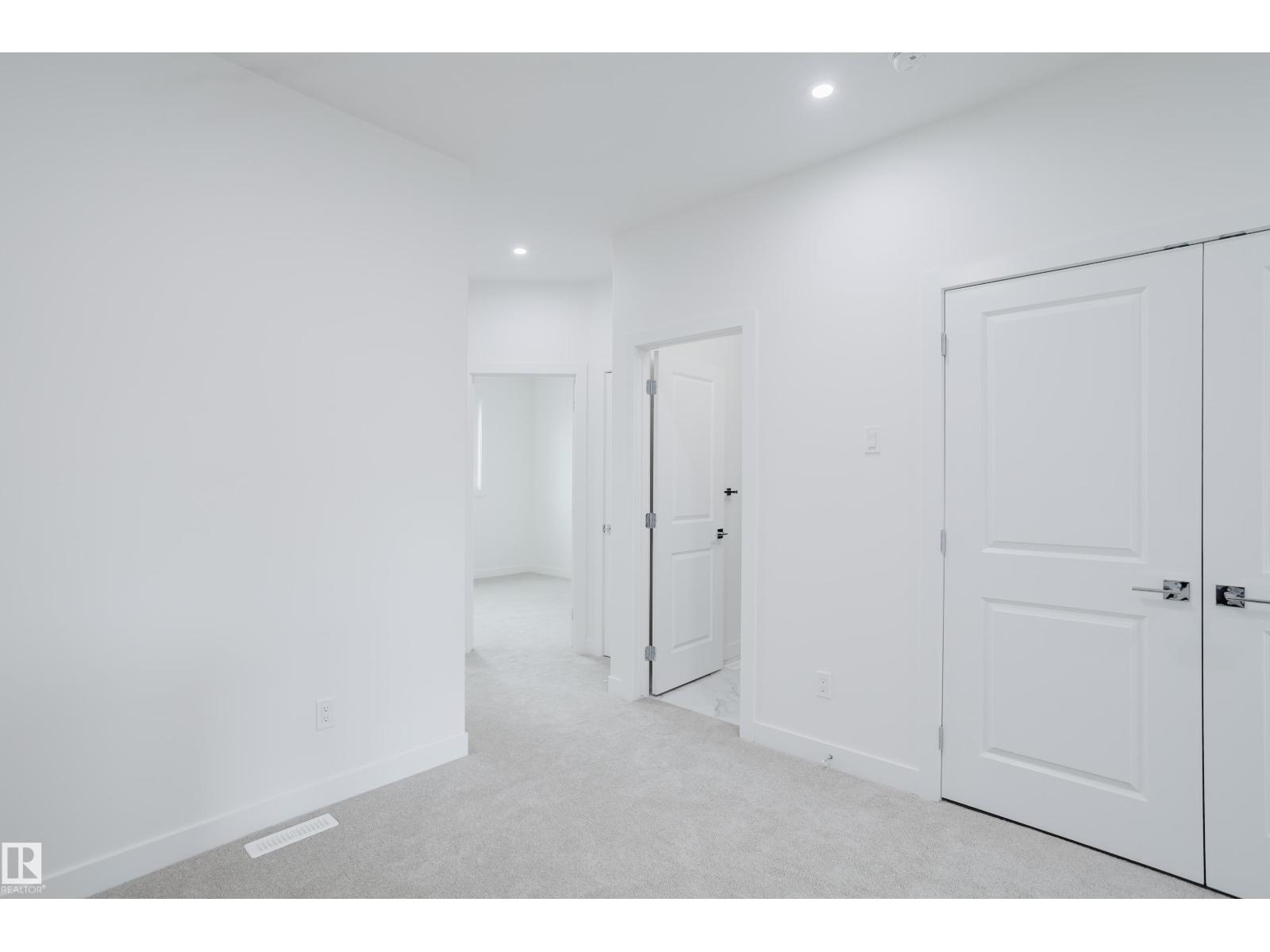 Photo 35 of 235 25 St Sw, Edmonton AB