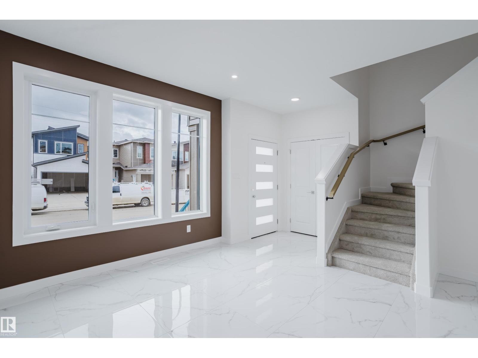 Photo 5 of 235 25 St Sw, Edmonton AB