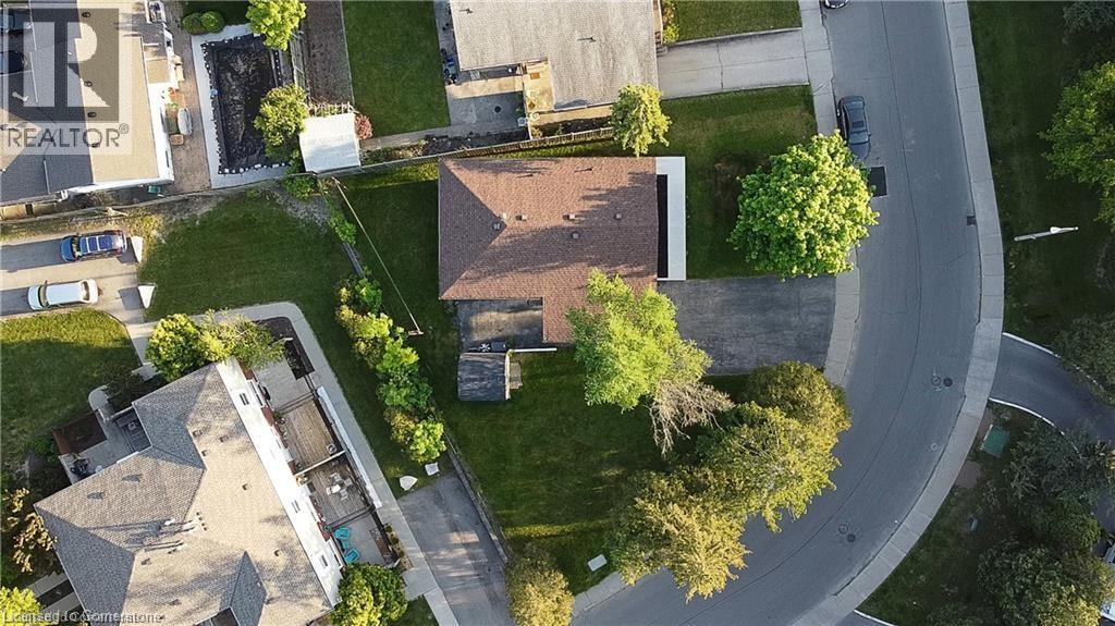 Photo 14 of 15 Champlain Avenue Unit Lower, Hamilton ON