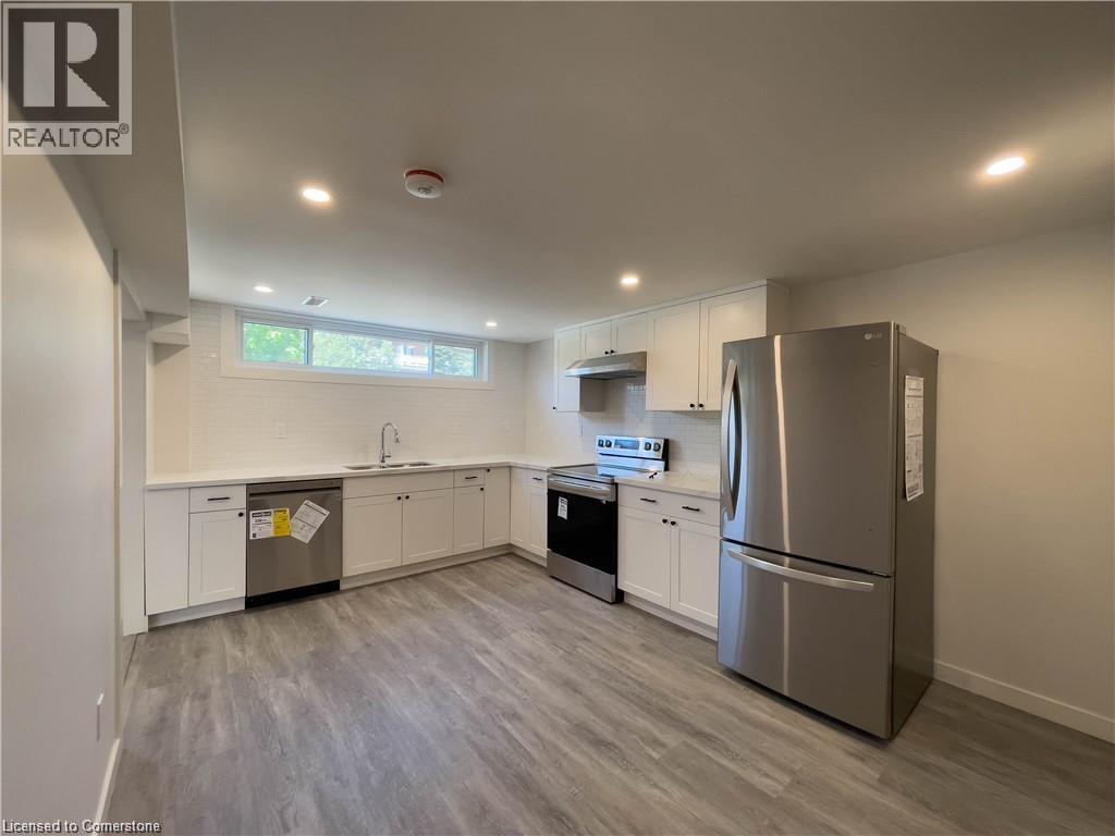 Photo 3 of 15 Champlain Avenue Unit Lower, Hamilton ON