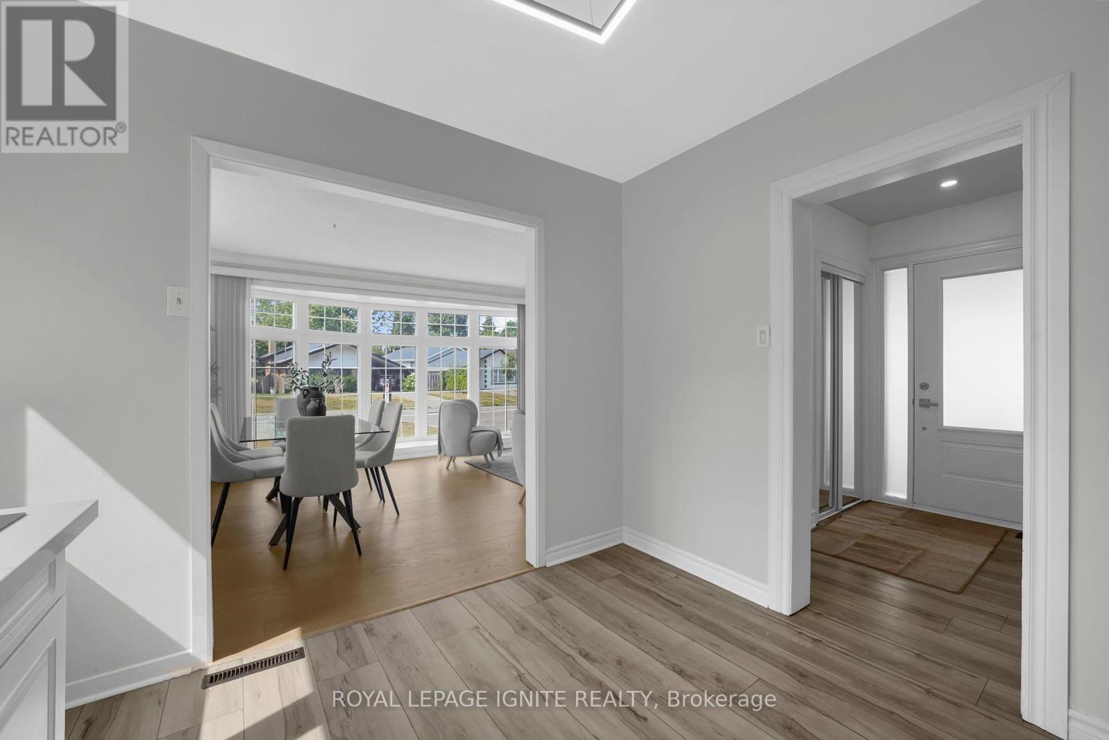 Photo 9 of 47 Deerfield Road, Toronto ON