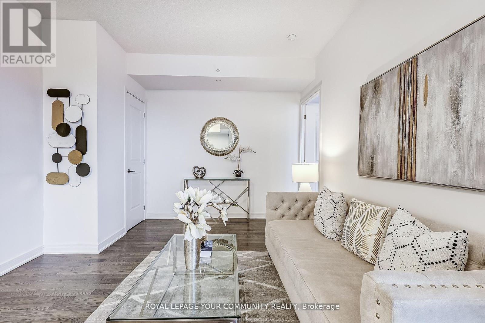 Photo 18 of 401 Ne 9205 Yonge Street, Richmond Hill ON