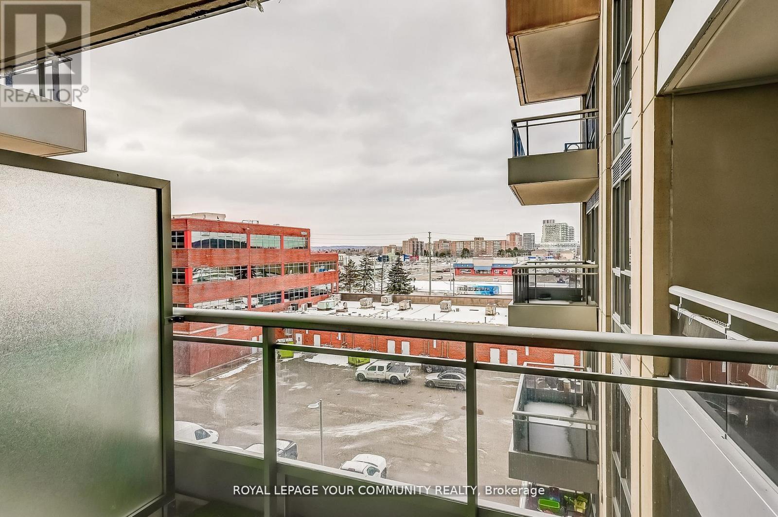 Photo 25 of 401 Ne 9205 Yonge Street, Richmond Hill ON