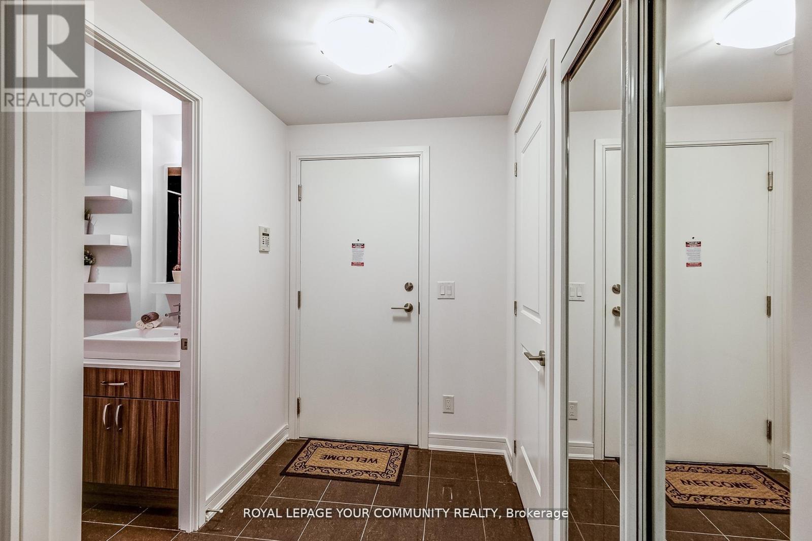 Photo 4 of 401 Ne 9205 Yonge Street, Richmond Hill ON