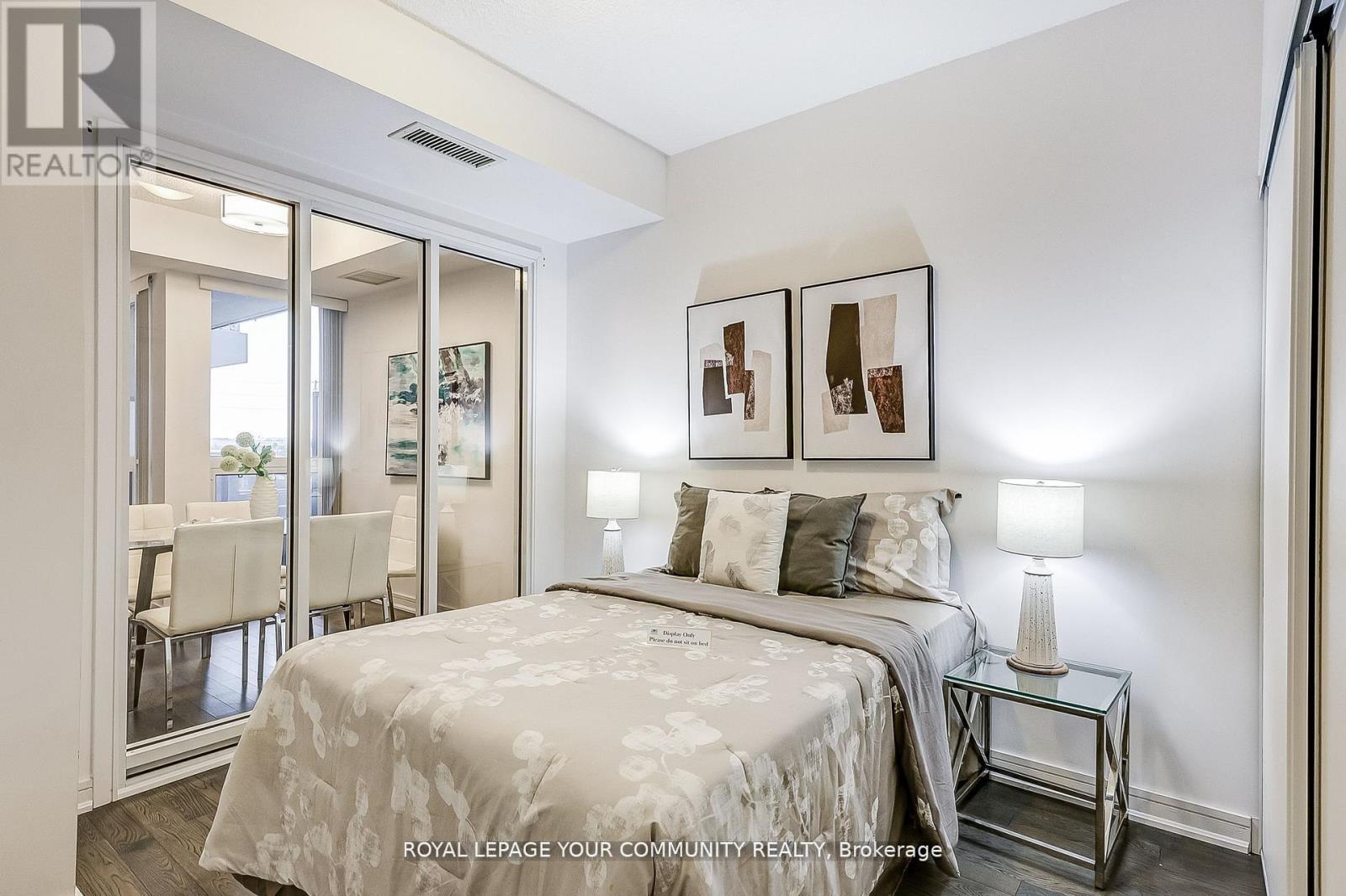 Photo 8 of 401 Ne 9205 Yonge Street, Richmond Hill ON