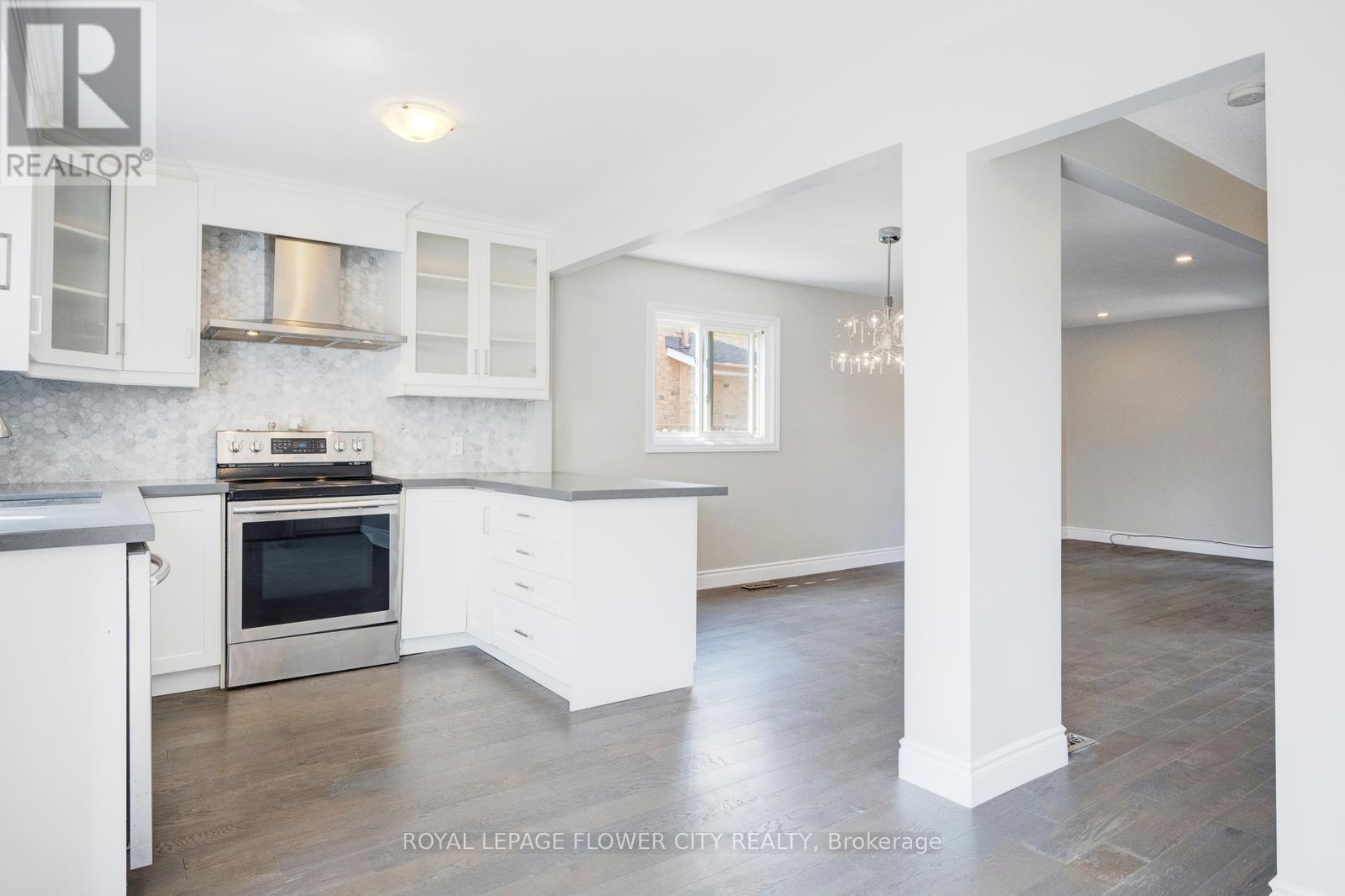 Photo 39 of 16 Ecclestone Drive, Brampton ON