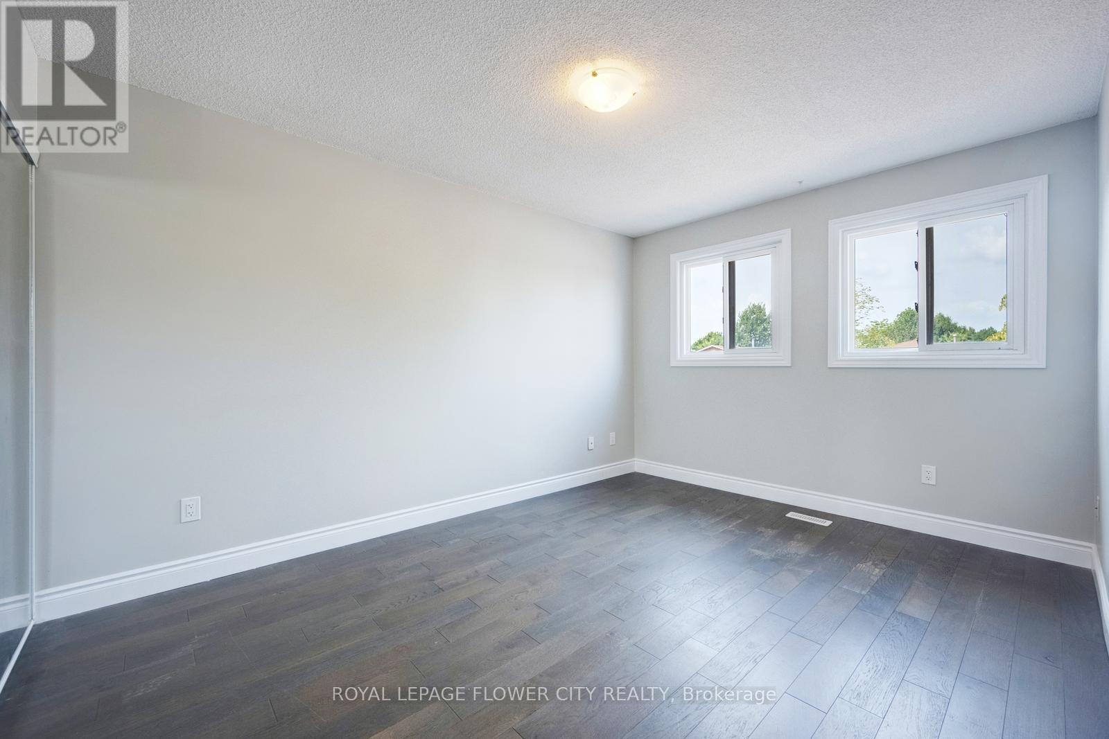 Photo 34 of 16 Ecclestone Drive, Brampton ON