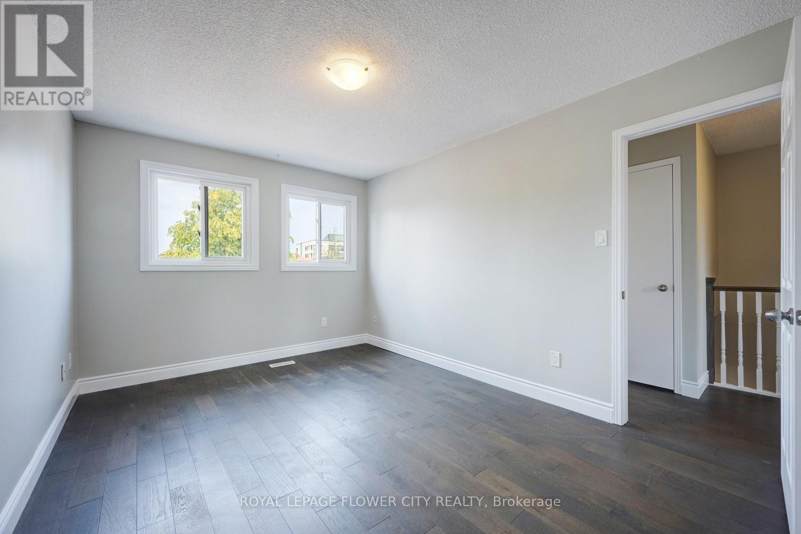 Photo 15 of 16 Ecclestone Drive, Brampton ON