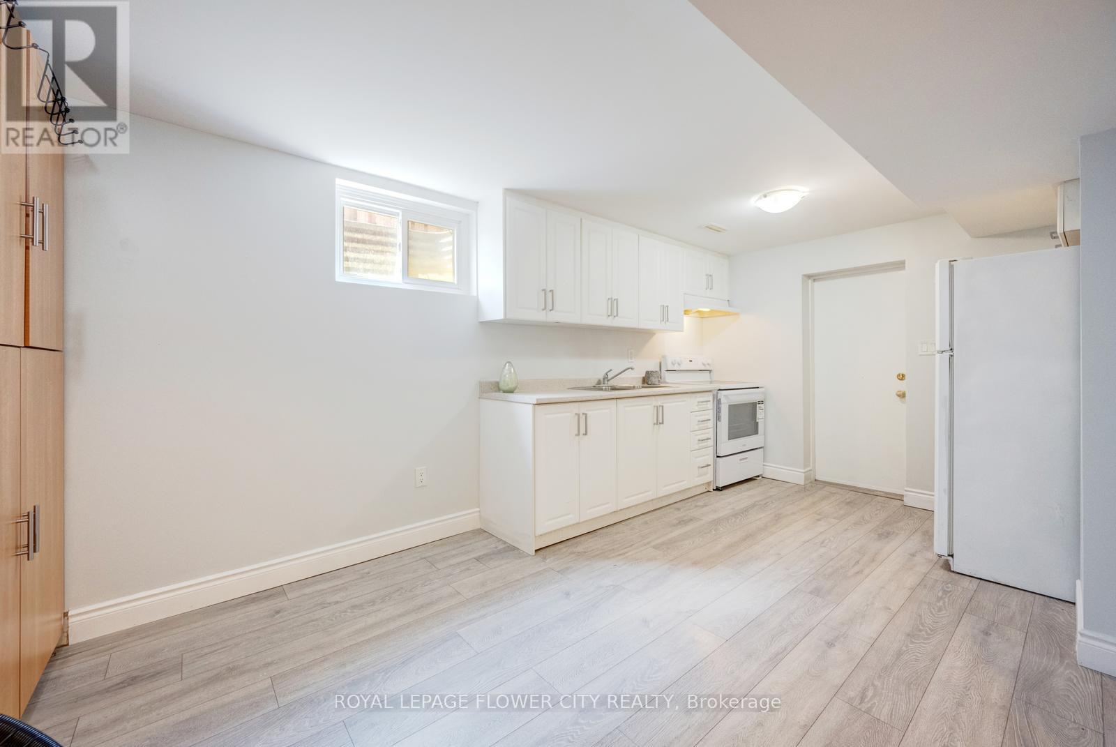 Photo 50 of 16 Ecclestone Drive, Brampton ON