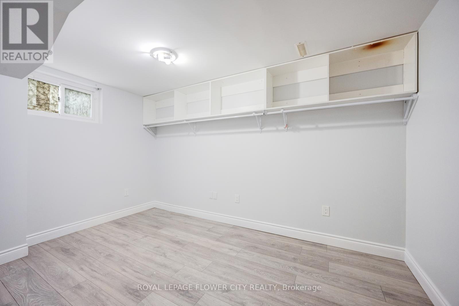 Photo 36 of 16 Ecclestone Drive, Brampton ON