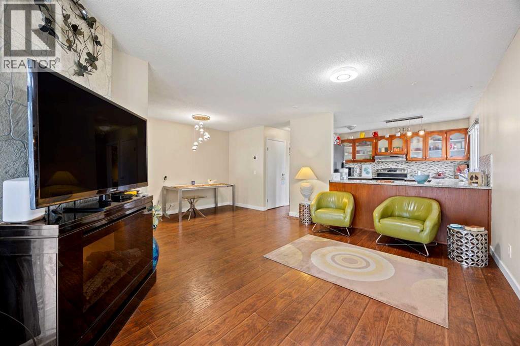 Single Family House for Sale in   Fonda Way SE Forest Heights Calgary 