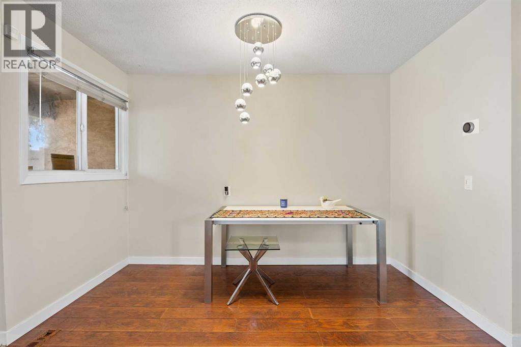 Single Family House for Sale in   Fonda Way SE Forest Heights Calgary 
