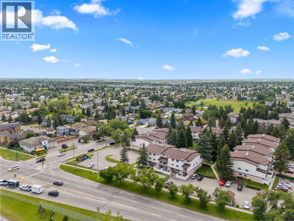 Single Family House for Sale in   Fonda Way SE Forest Heights Calgary 