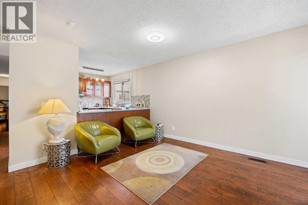 Single Family House for Sale in   Fonda Way SE Forest Heights Calgary 