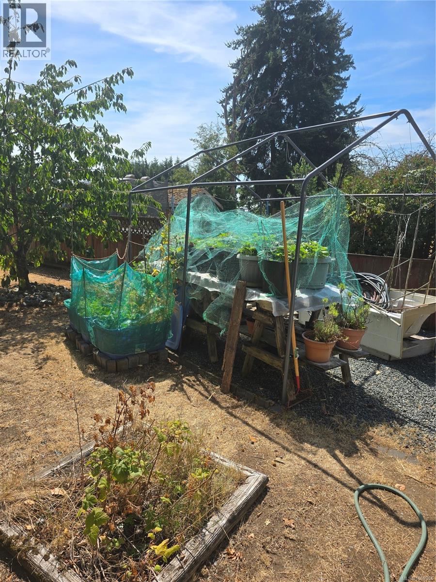  2905 LEIGH Road, Langford