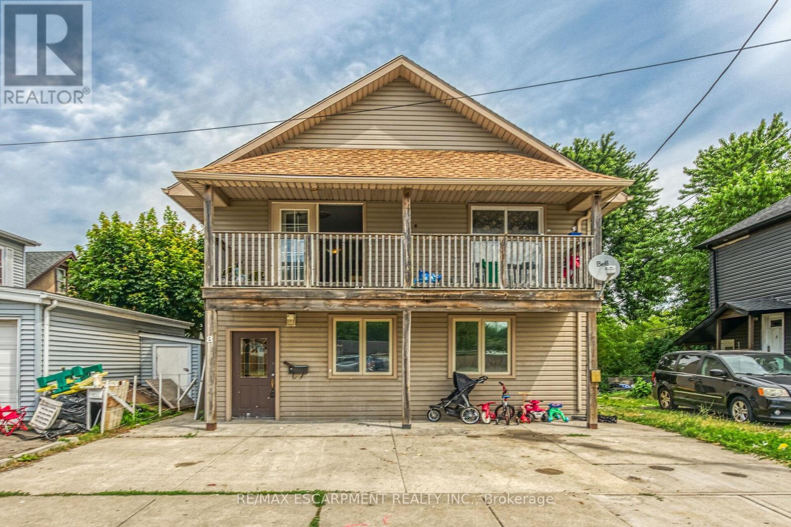 Photo 2 of 8 Nickel Street, Port Colborne ON