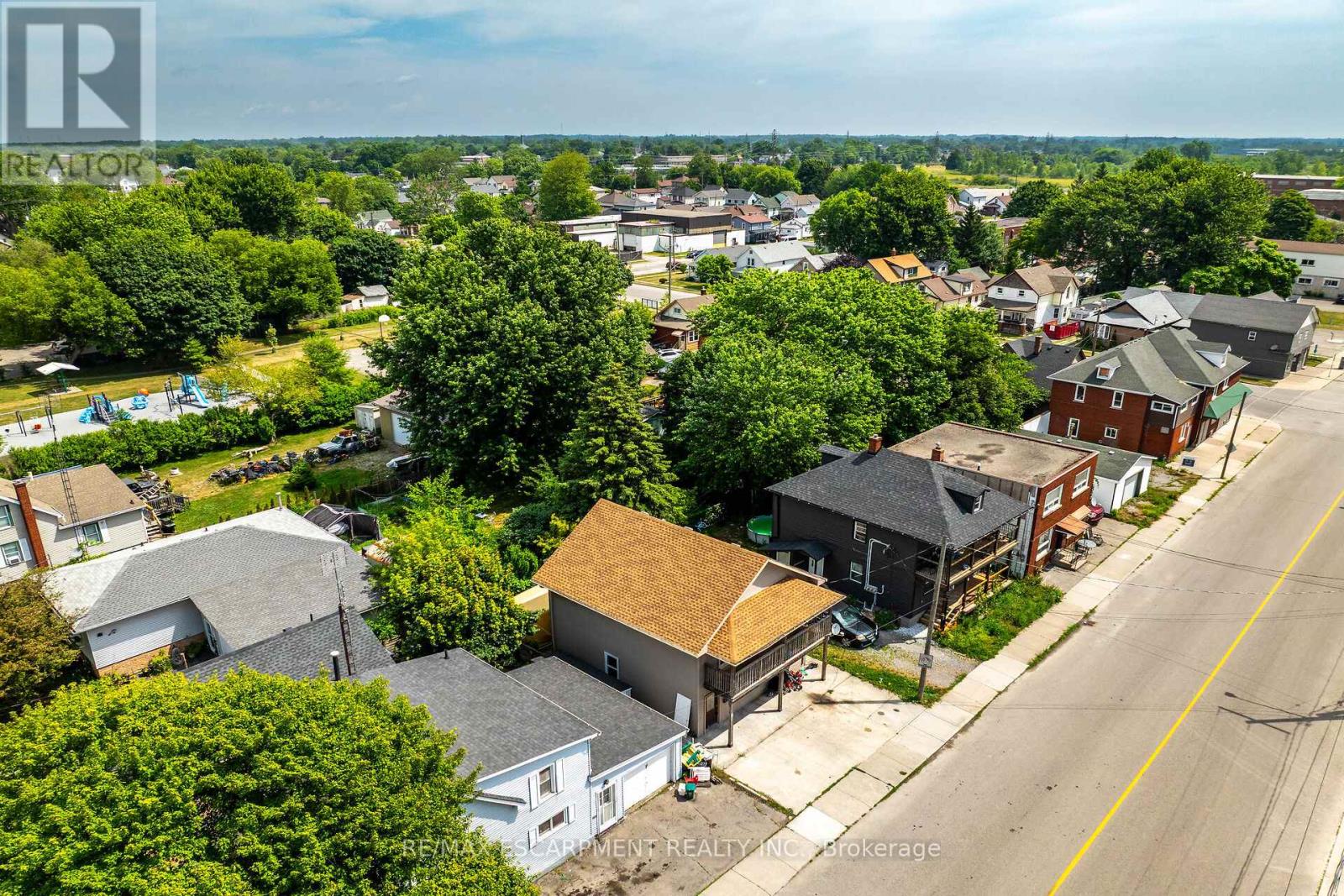 Photo 37 of 8 Nickel Street, Port Colborne ON